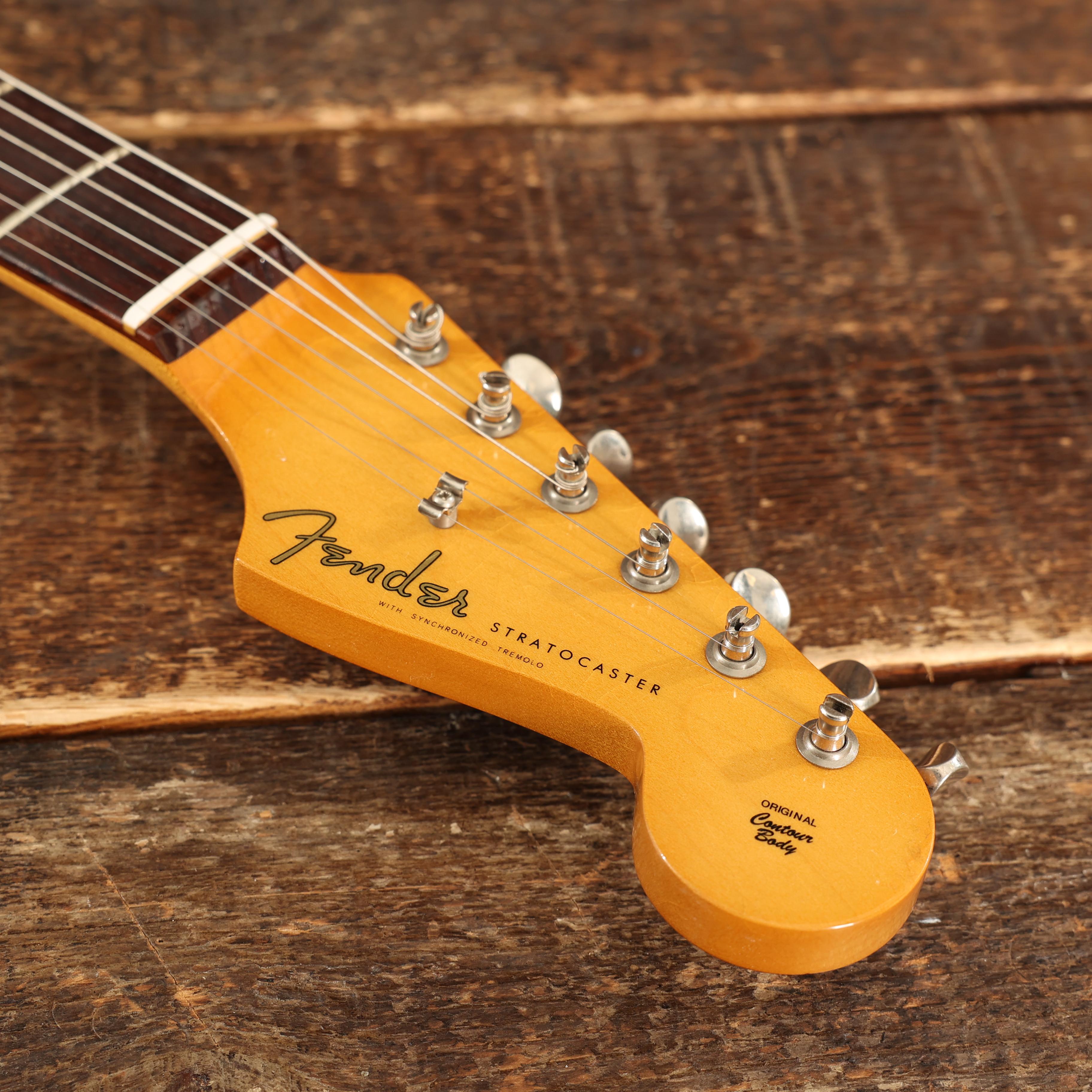 Fender FSR Road Worn '60s Stratocaster in Three Colour Sunburst